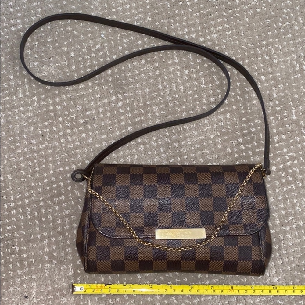 FAVORITE Louis Vuitton Damier Ebene crossbody